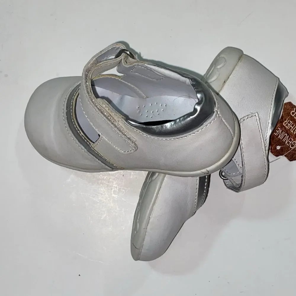 Vintage Gally Gait Genuine Leather Upper Kids White and Silver Shoes Size 8